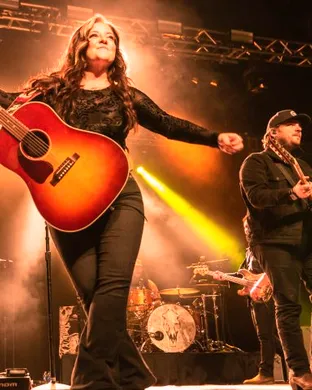 Ashley Mcbryde Van Wert